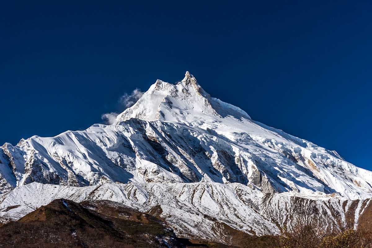 Manaslu Circuit Trek, record holders of mount manaslu